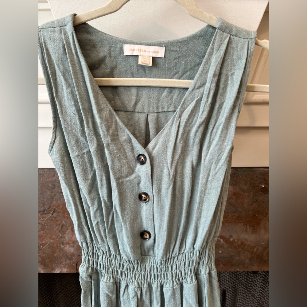 Monteu jumpsuit, pretty light green neutral color with button top